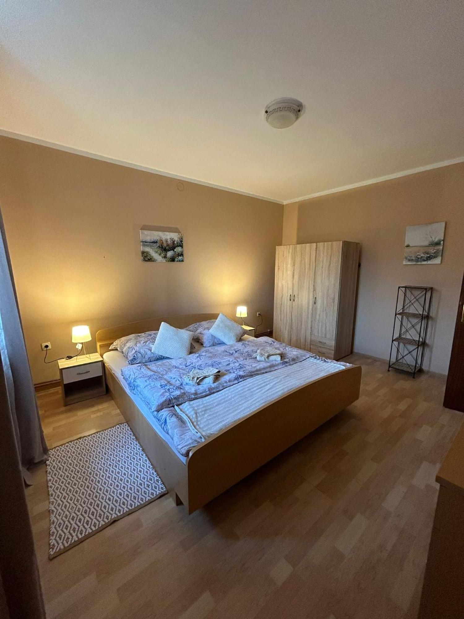 Domus Nostra Apartamento Lovinac  Exterior foto