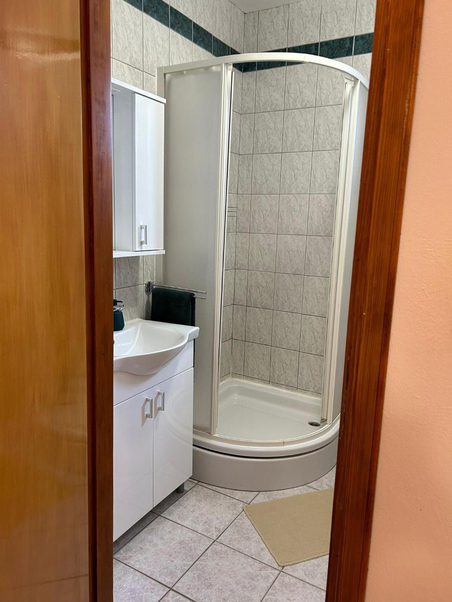 Domus Nostra Apartamento Lovinac  Exterior foto